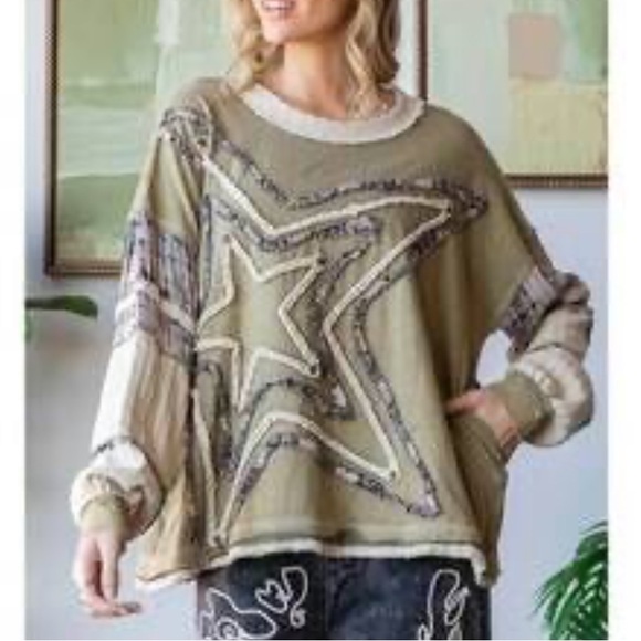 Oli & Hali Tops - Ladies Oli & Hali Washed Star Patchwork Top Green‎ and Beige Size Small